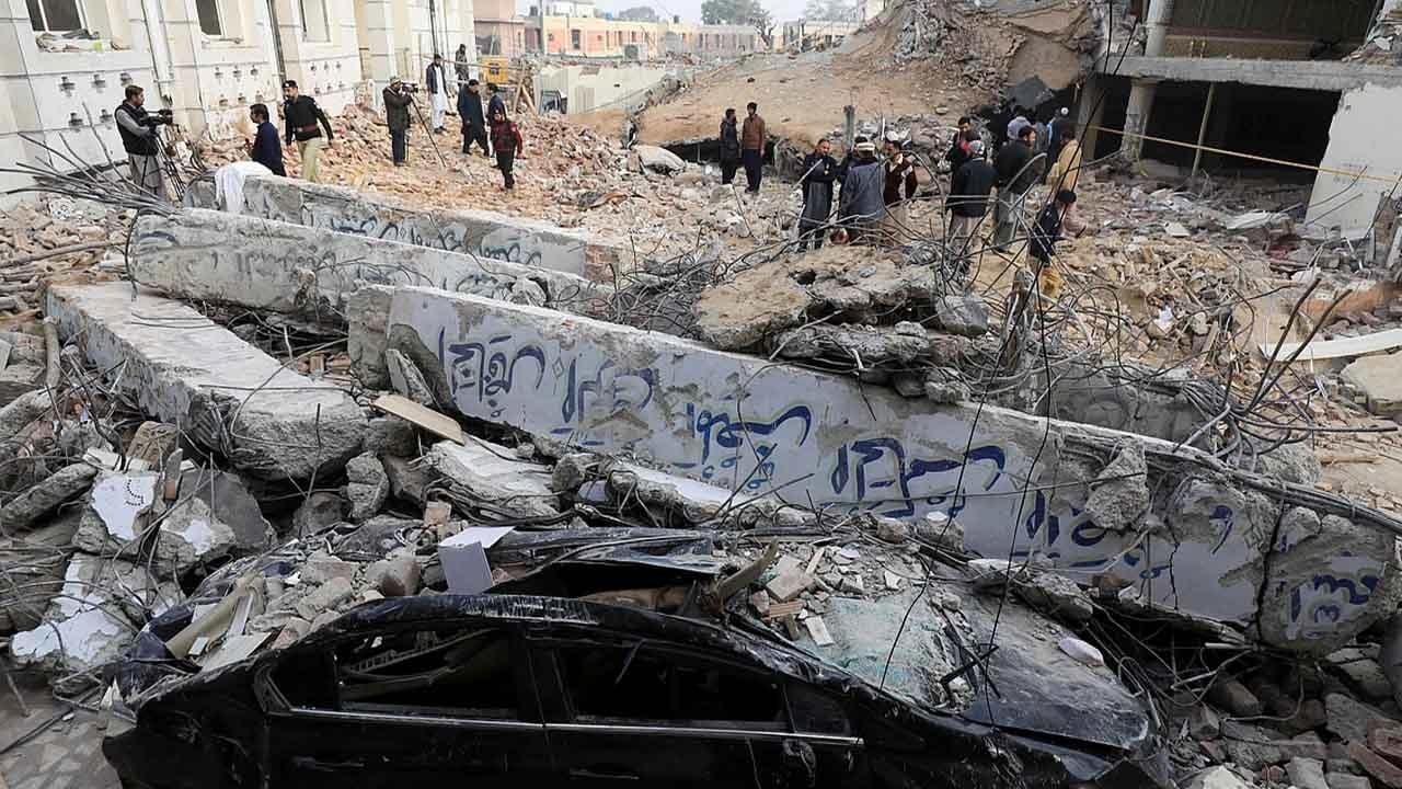 Pakistan'daki intihar saldırısından çok kötü haber