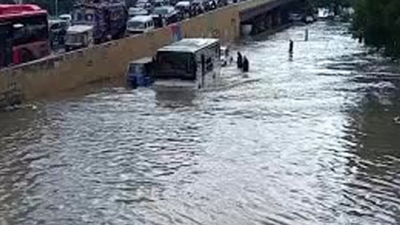 Pakistan’daki selde can kaybı yükseldi