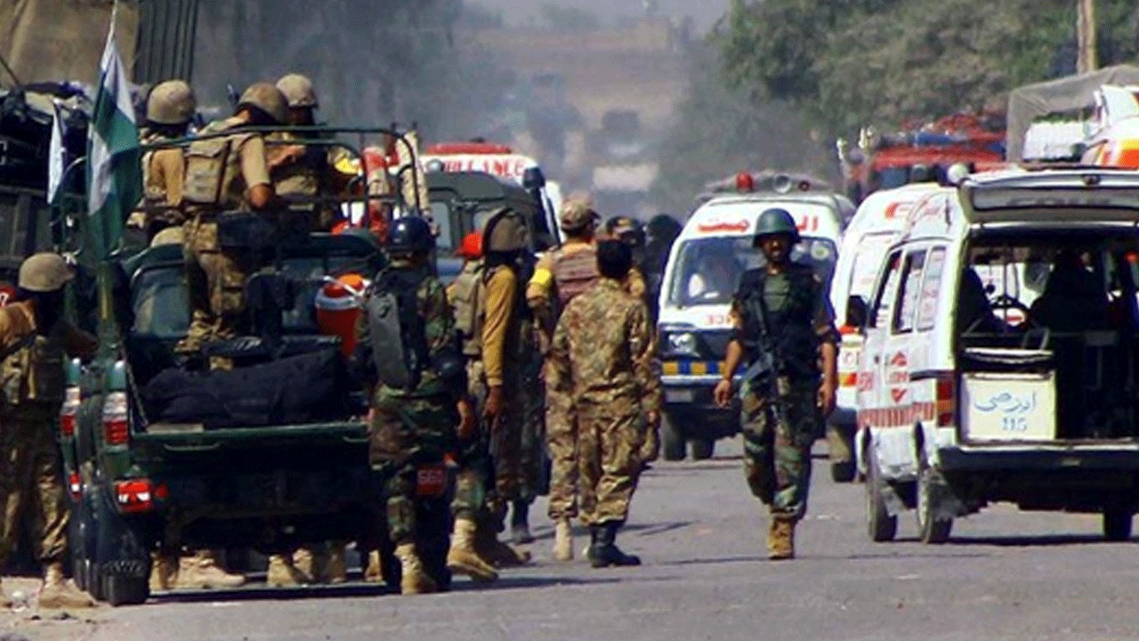 Polis aracına silahlı saldırı: 5 polis hayatını kaybetti