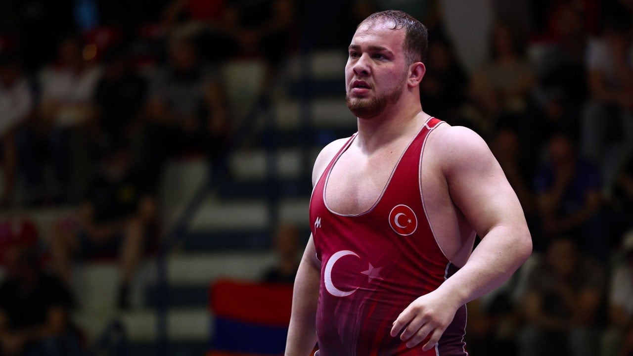 Rakibini mağlup edip kürsüye çıktı! Hakan Büyükçıngıl’dan bronz madalya