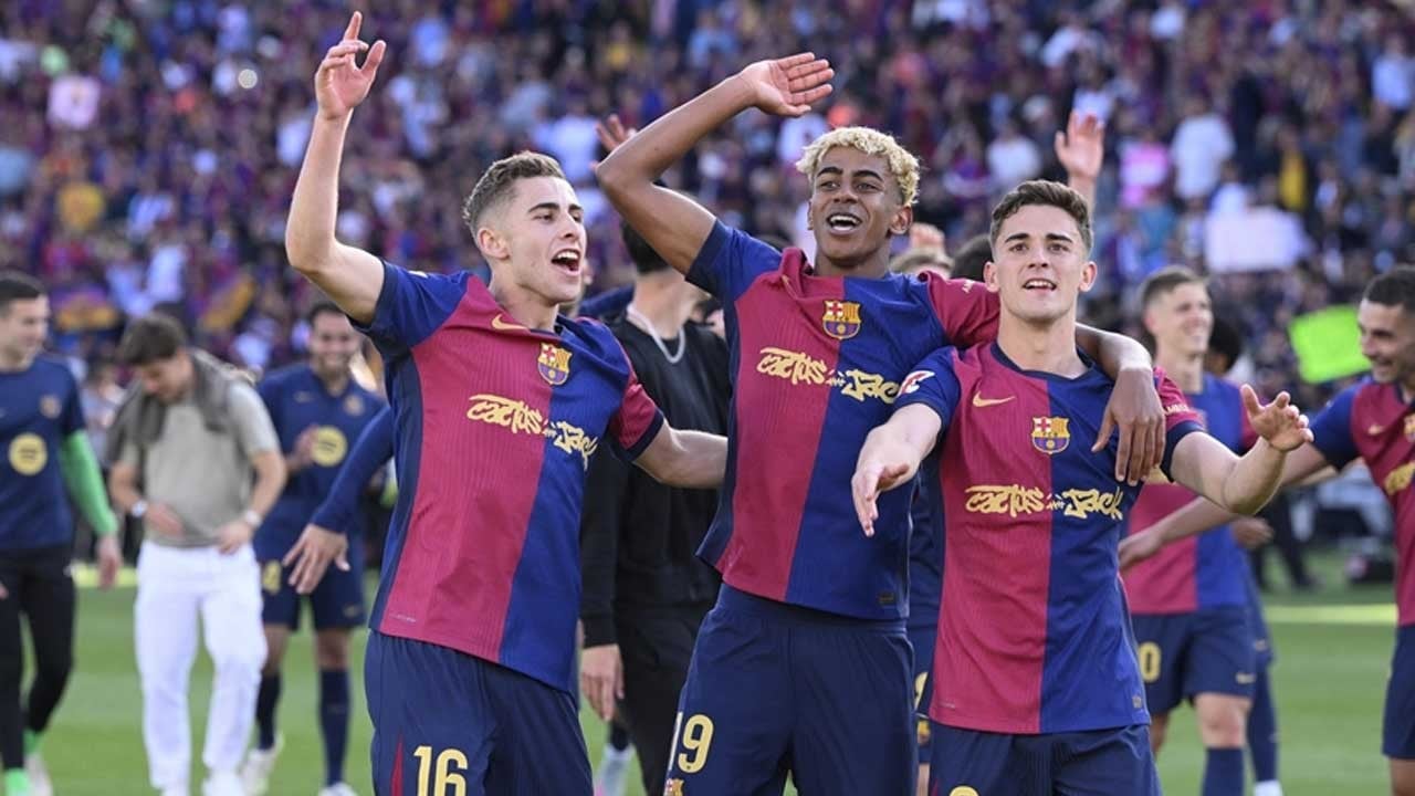  Real Madrid, liderliği Barcelona'ya kaptırdı