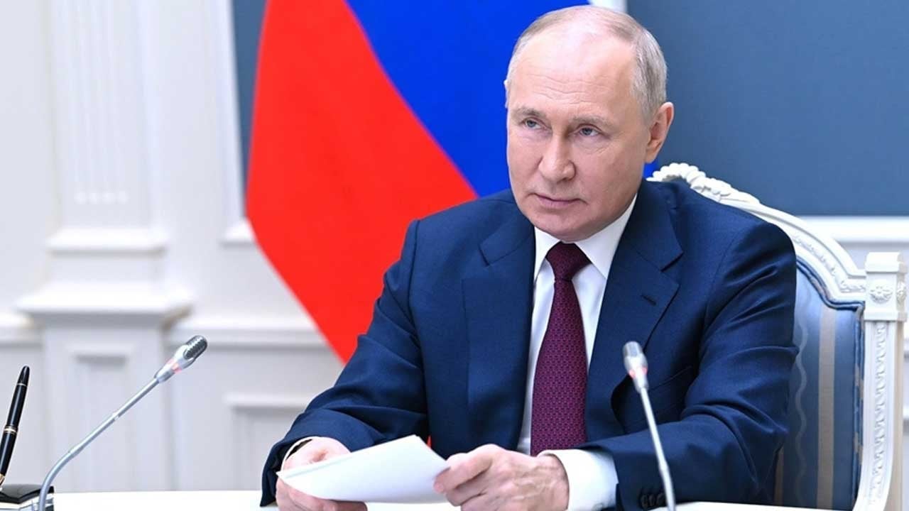 Rusya lideri Putin'den Küba teması