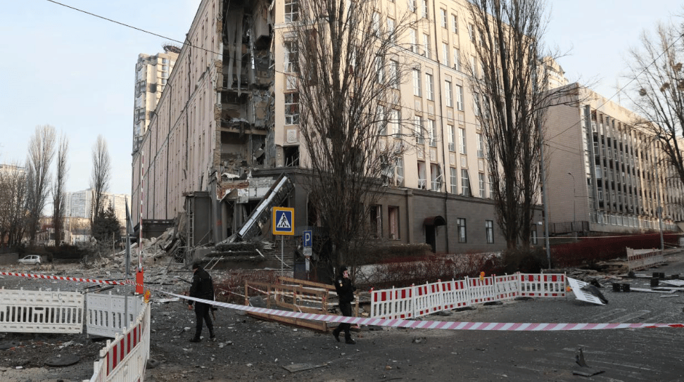 Rusya’dan Kiev’e füze ve İHA yağmuru: Kent karanlığa ve soğuğa gömüldü