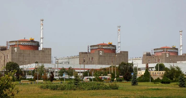 Rusya'dan Ukrayna'ya yeni saldırı: Zaporijya Nükleer Santrali'ni vurdu