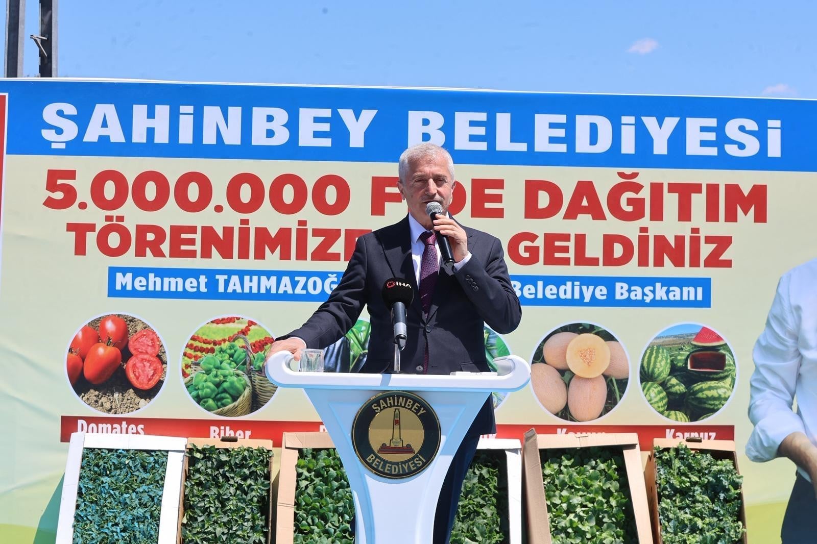 Şahinbey Belediyesi'nden çiftçilere 53 milyon'dan fazla fide