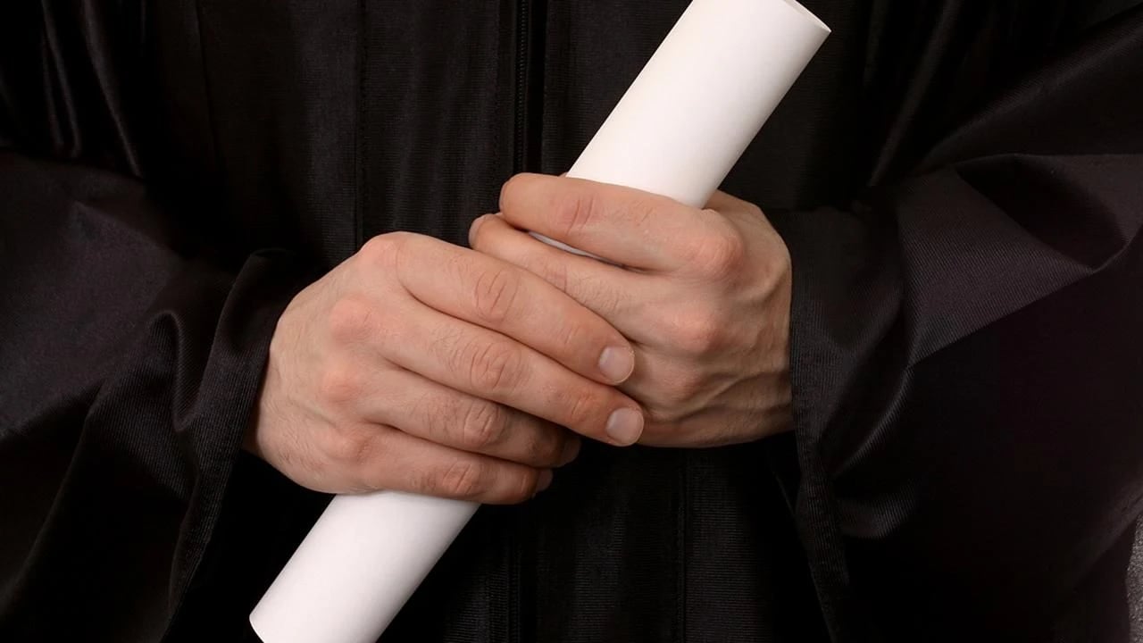 Sahte diploma düzenleyene hapis cezası geliyor