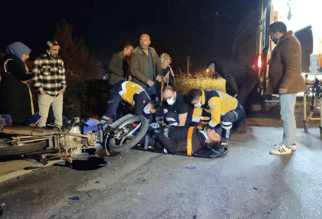 Sakarya'da otomobil ile motosiklet çarpıştı