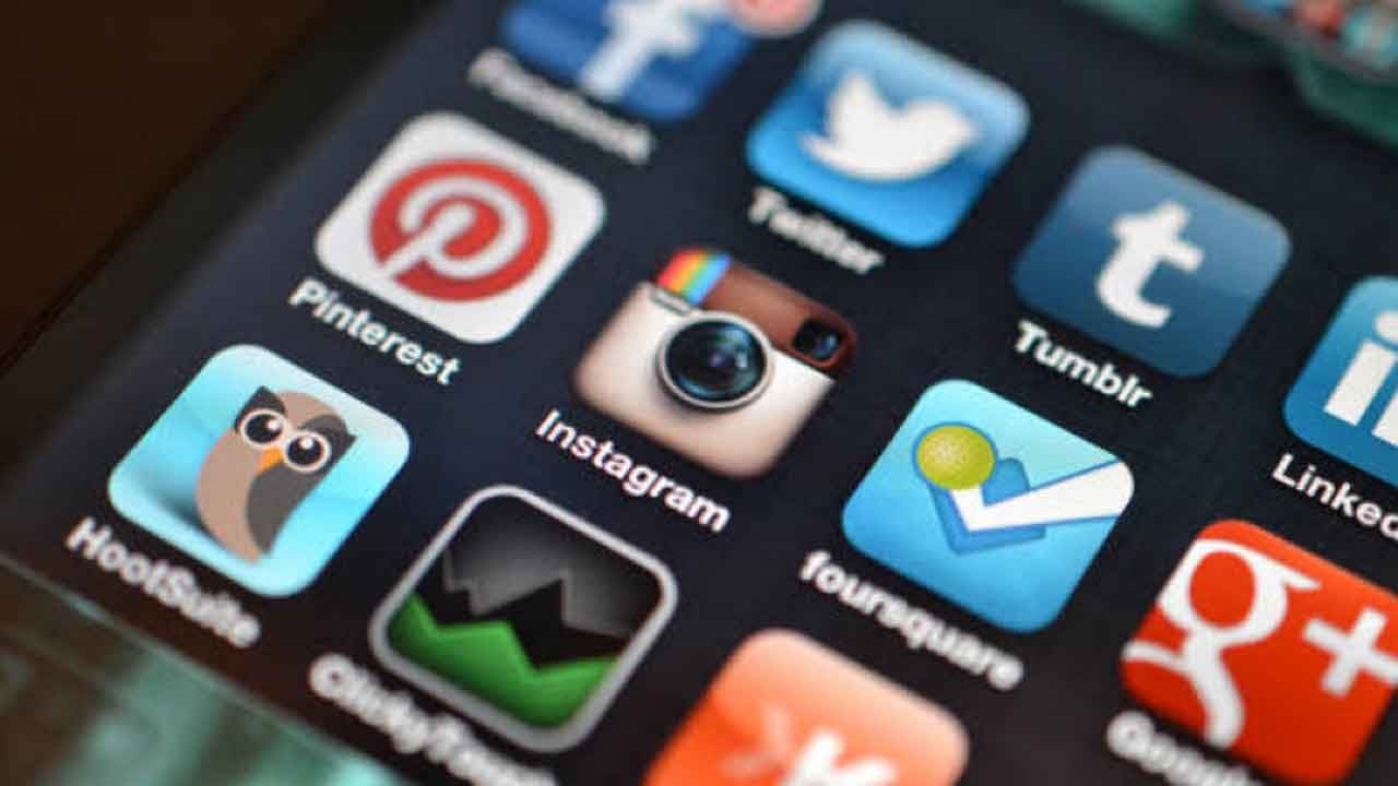 Sanalda fitne tohumu eken müfteriye geçit yok! İskenderun’da kaos paylaşımı yapan şüpheli tutuklanarak demir parmaklıklar ardına gönderildi