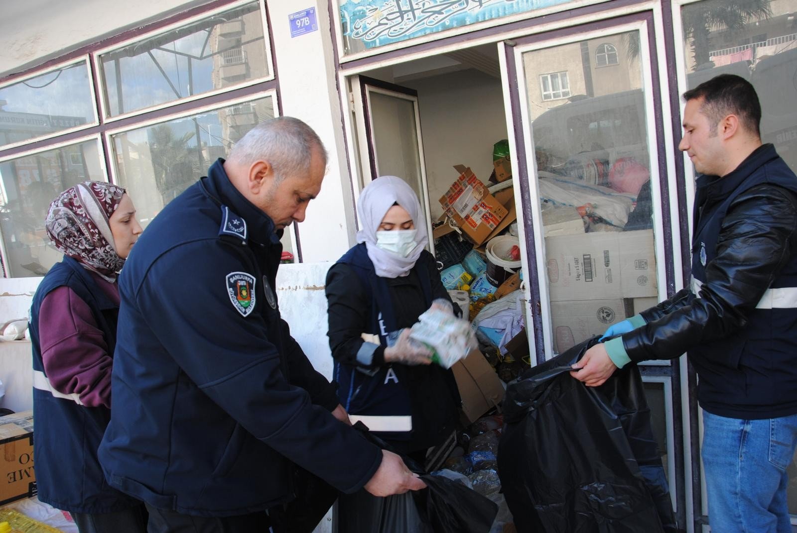 Şanlıurfa'da zehir deposu ortaya çıktı
