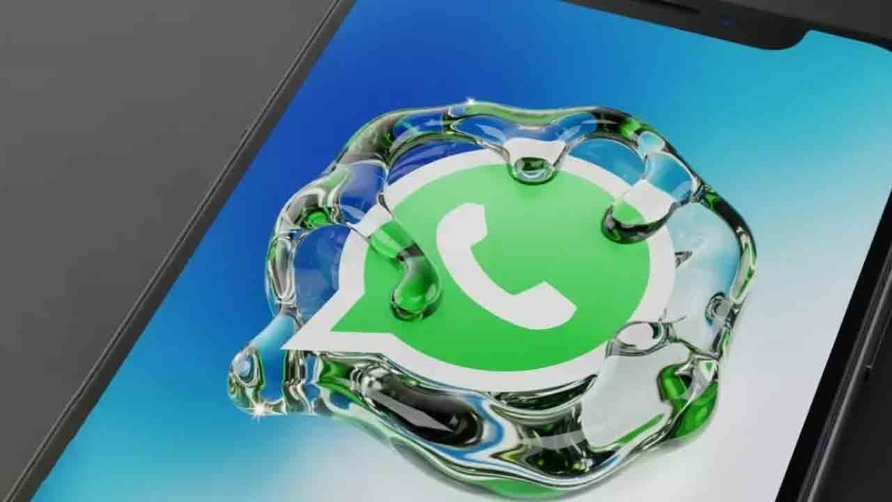 Şeffaf tasarım: WhatsApp Business iOS’te yenilendi