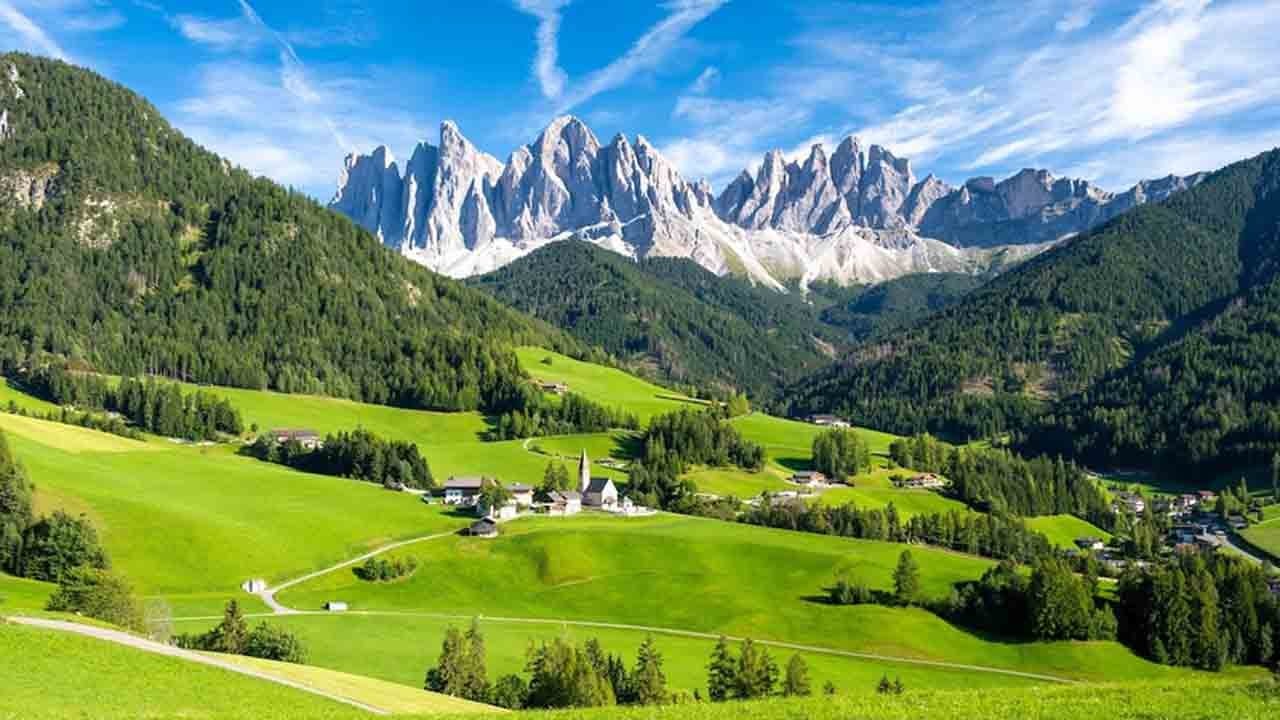 Selfie istilası köyü kilitledi: Turistlere yol kapandı