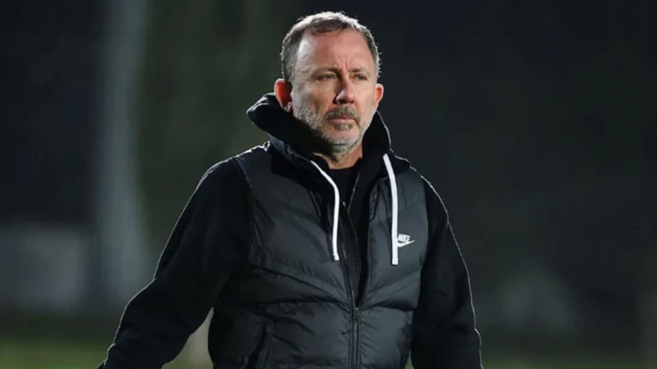 Sergen Yalçın resmen çıldırdı! Rafa Silva'yı yerden yere vurdu