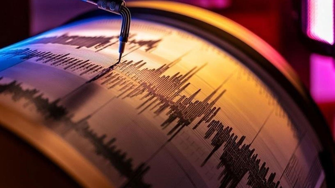 Sındırgı’da 4.5 büyüklüğünde deprem