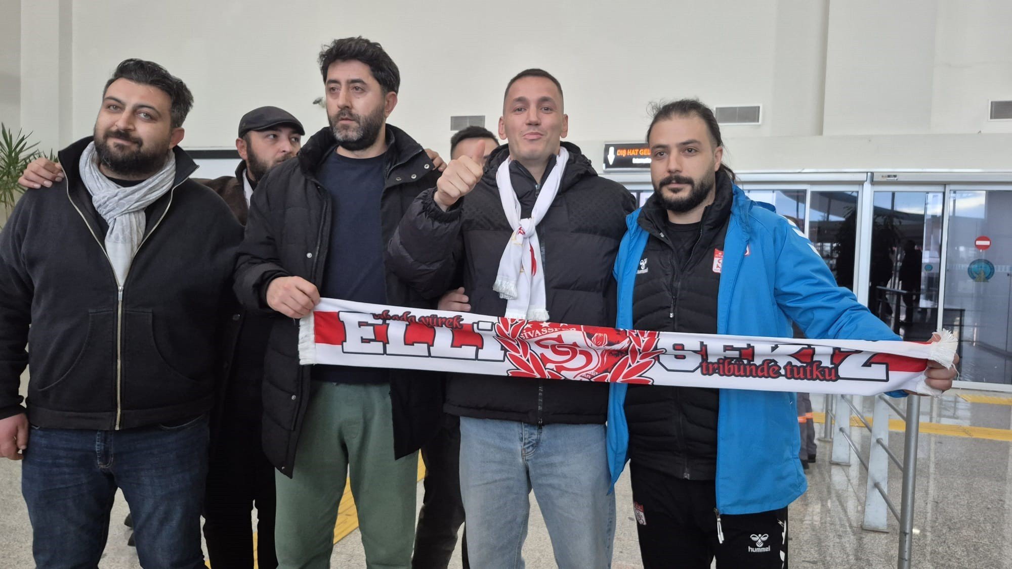 Sivas'ta Manaj çılgınlığı! Arnavut golcü 555 gün sonra geri döndü