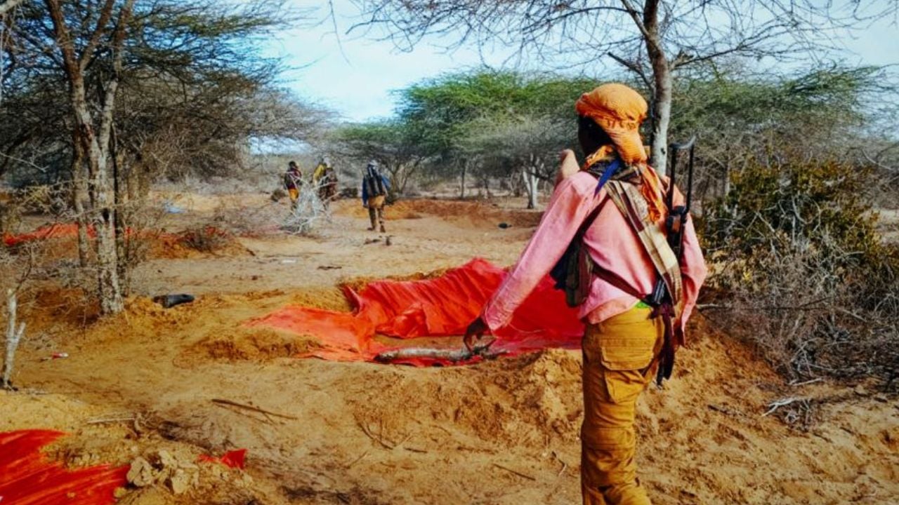 Somali'de askeri üslere eş zamanlı baskın!