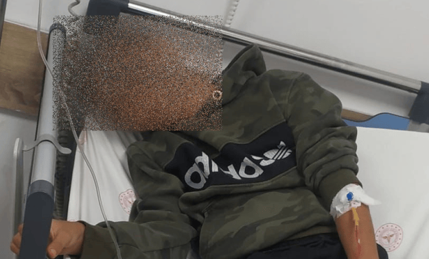 Sucuklu tost yiyen anne ve oğlu hastanelik oldu: Zincir markette zehir alarmı