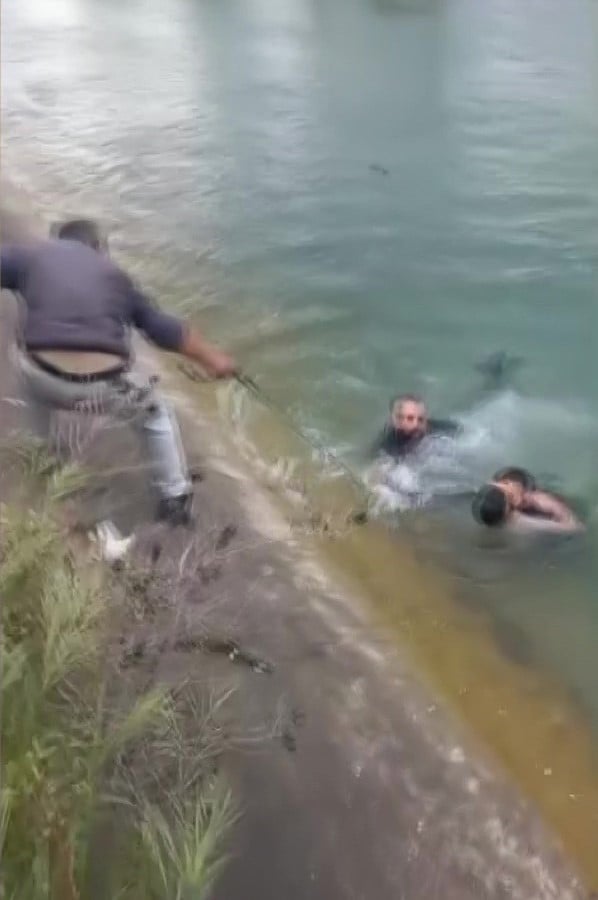 Sulama kanalına düşen çocuğu kurtarmak için zamanla yarıştılar