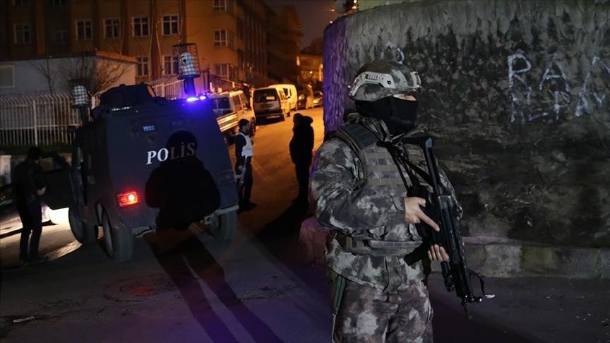 Terör örgütü DHKP-C'ye finansman sağlıyorlardı! 5 farklı adrese eş zamanlı operasyon yapıldı