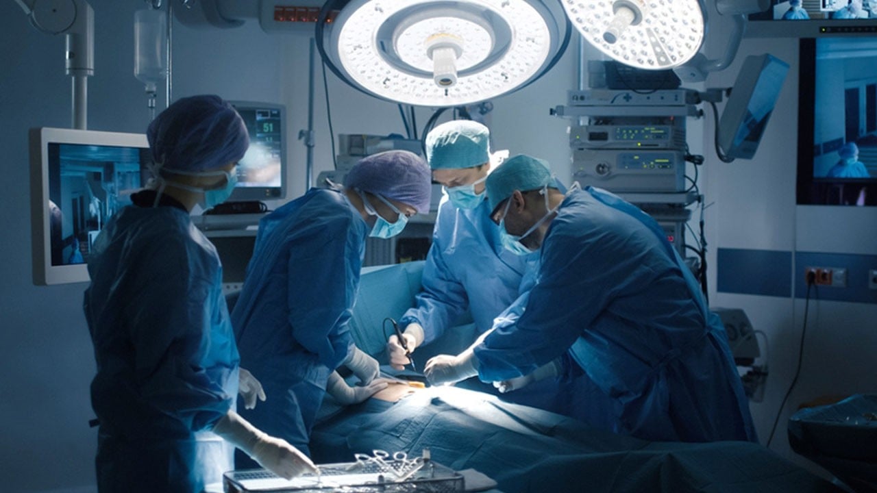 Tıpta nadir görülen vaka! Hastaya yeni mide bağırsaklarından yapıldı