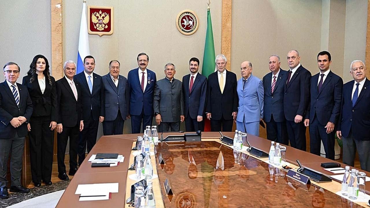 TOBB Başkanı Hisarcıklıoğlu'na Tataristan "Dostluk Nişanı" verildi