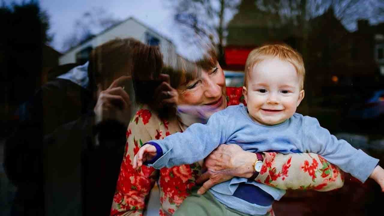 Torun bakmak emekli maaşını büyütüyor: Çocuk bakımıyla prim kazandıran sistem