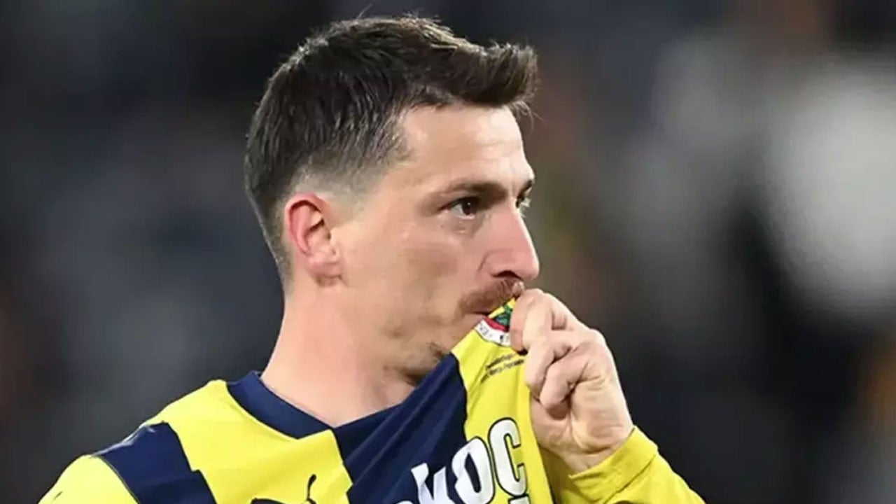 Tribünlerden Mert Hakan’a moral