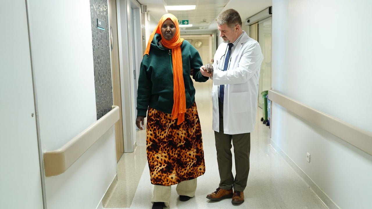 Tüberküloz felç etti, Türkiye'de şifa buldu