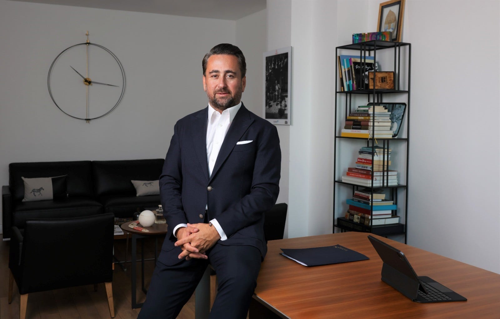 Türk Telekom, "Erişilebilir Tiyatro" projesi kapsamında "Ebedi Barış" oyununu erişilebilir kıldı