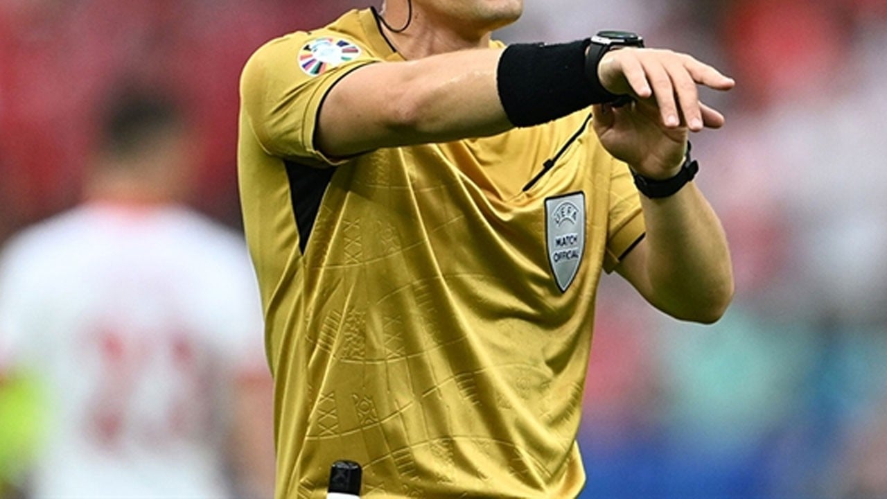 UEFA’dan Türk hakeme görev