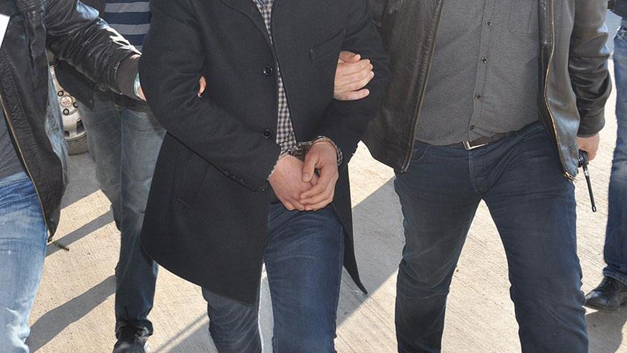 Ülke teğmenin hırsızlığıyla çalkalanıyor: Ordudan yakıt çalıp, halka satmış