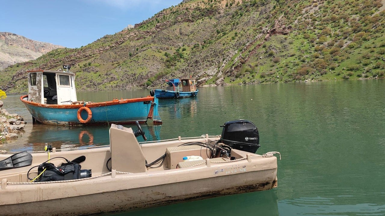 Unuttuğu eşyasını almaya giderken nehre düştü!