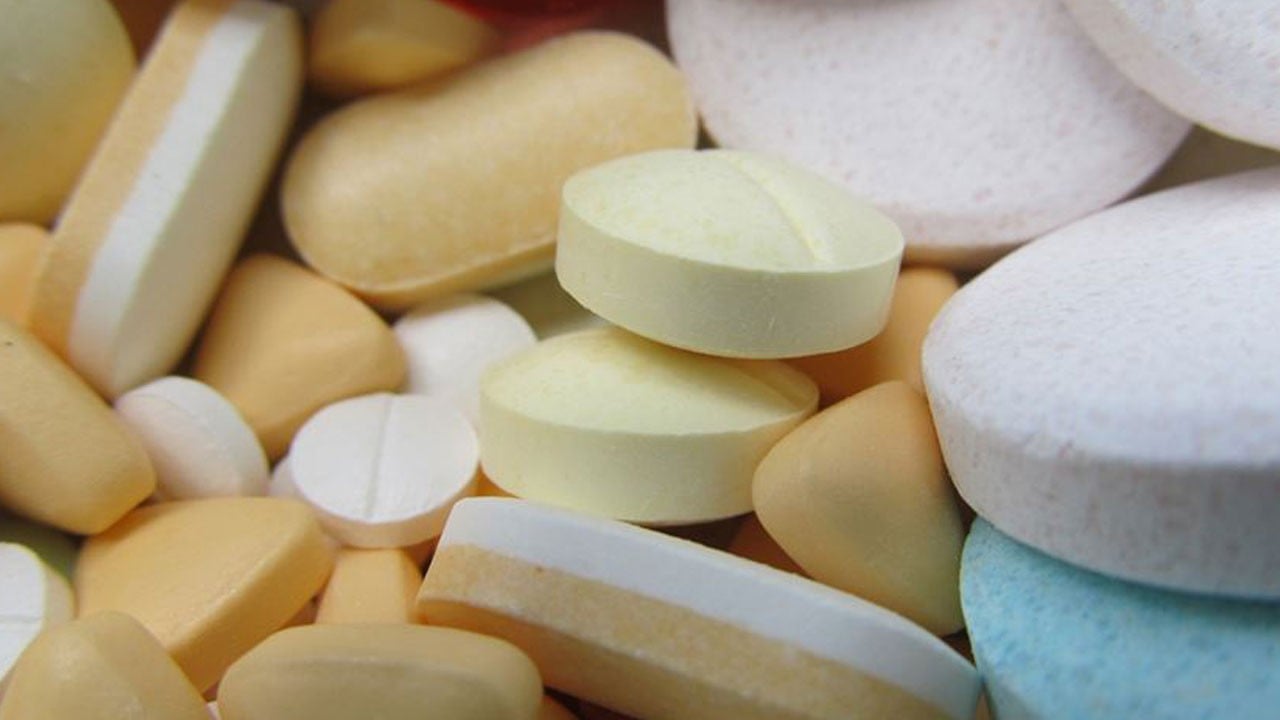 Uyuşturucu testi kanda negatif saçta pozitif niye çıkar?