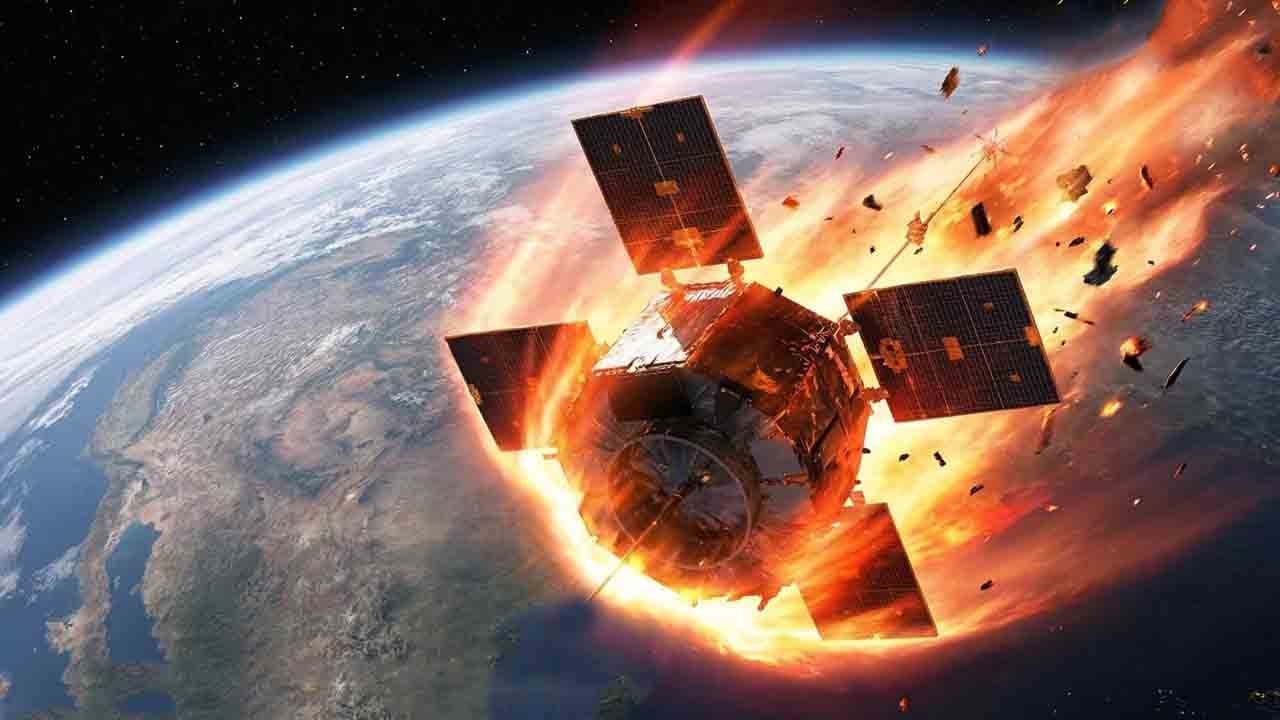 Uzay enkazı yolda: NASA’nın Van Allen Probe A’sı düşüyor