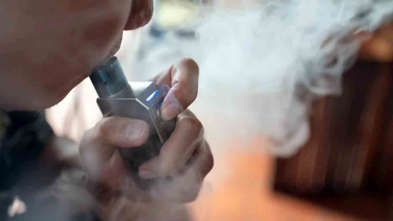 Uzmanlardan E-sigara uyarısı! E-sigara bağımlılığı nikotin kaynaklıdır ve tedavi gerektirir!