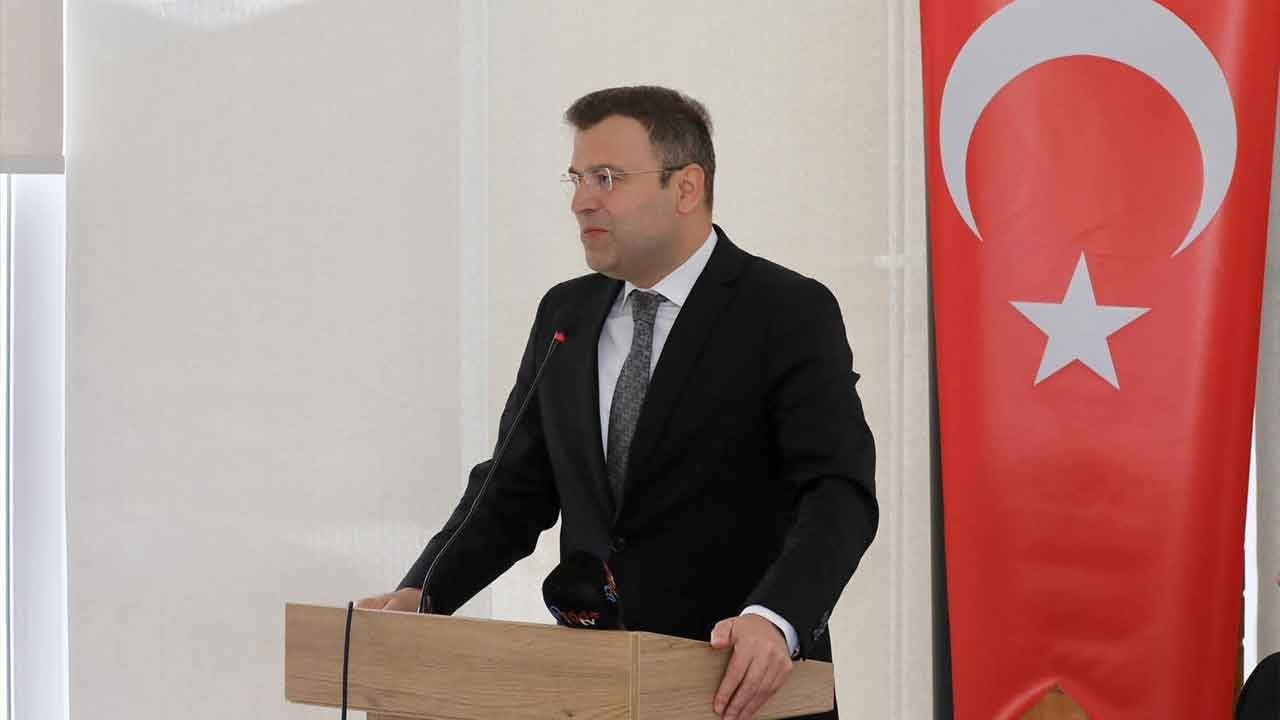 Vali Akmeşe'den gazetecilere tarihi çağrı! Doğru haberi doğru kaynaktan yapın şehre omuz verin!