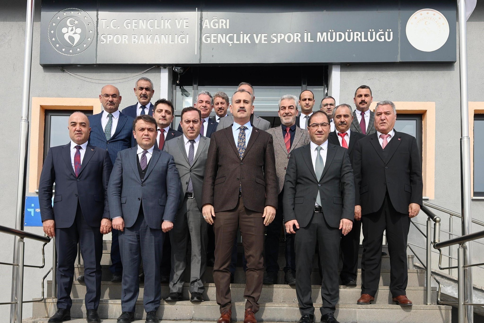 Vali Bozkurt’tan gençlik yatırımlarına yakın takip