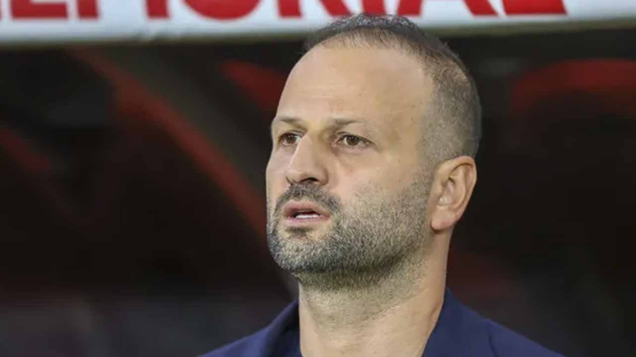 Vanspor’da yeni dönem başladı! Takımın başına Osman Zeki korkmaz getirildi!