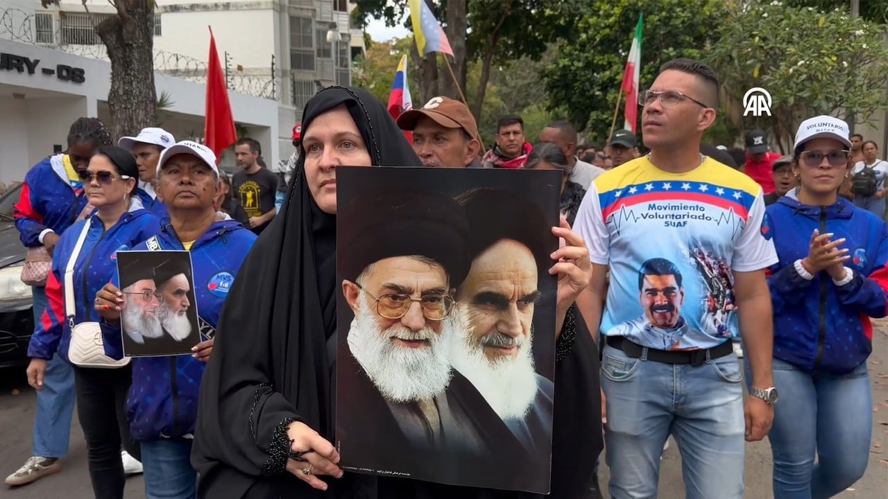 Venezuelalılar İran için toplandı! ABD ve İsrail’e tepki gösterdiler