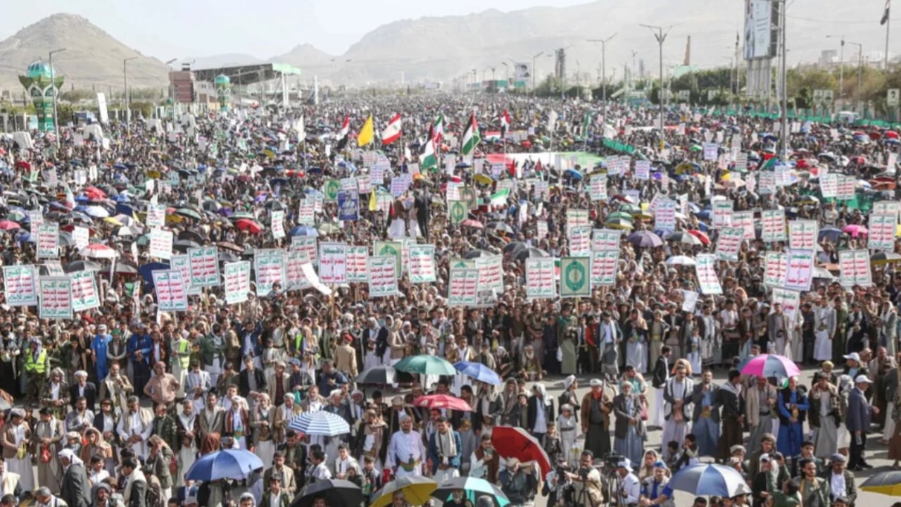 Yemen'de on binler Filistin ve Lübnan'a destek gösterisi düzenledi