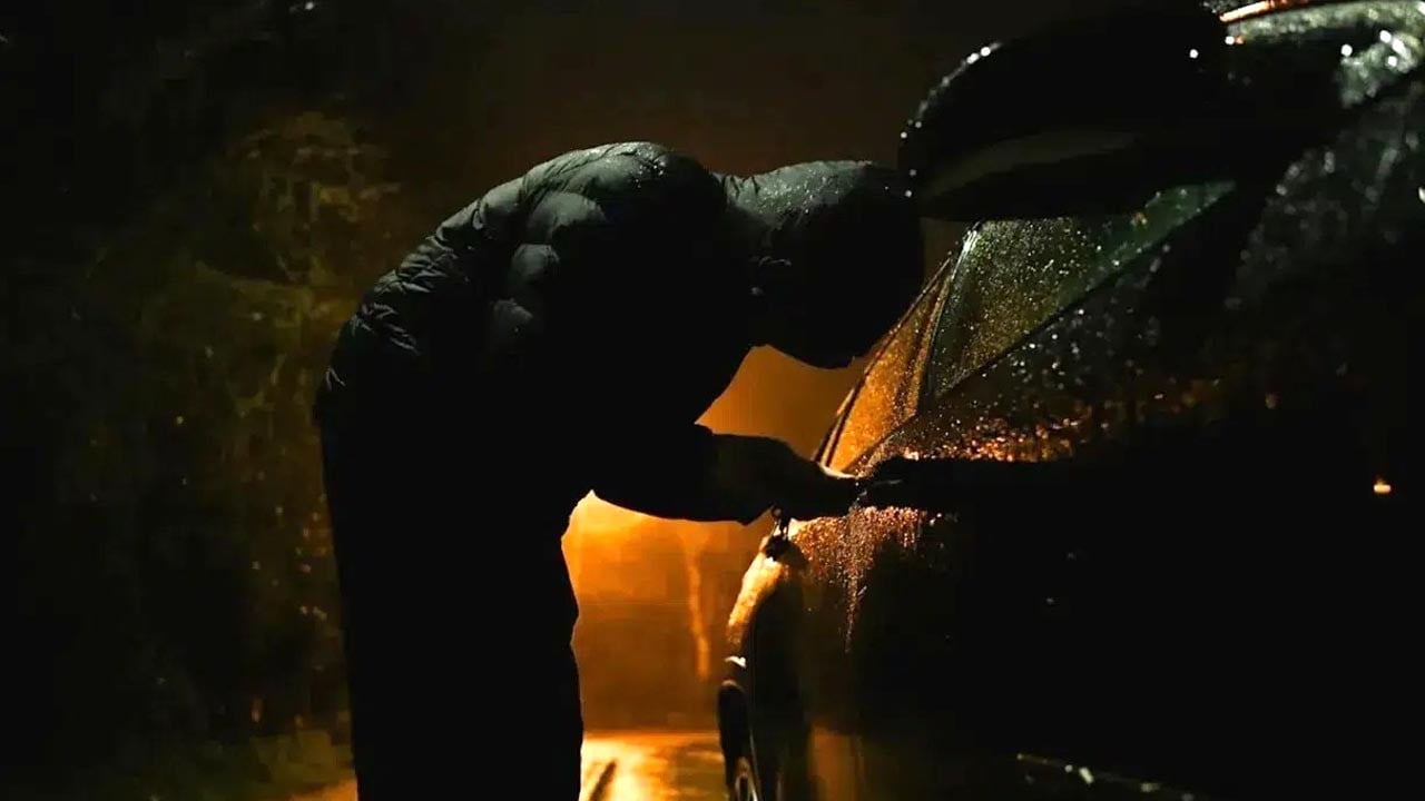 Yeni nesil araç hırsızlığı: Sinyal ve çilingir tabletleriyle saniyeler yetiyor