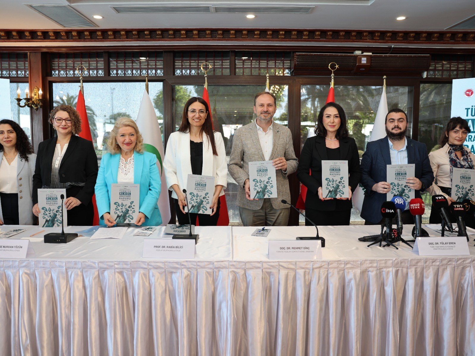 Yeşilay, Türkiye Alkol Araştırma Raporu’nu yayımladı: İlk alkol deneyimi 18 yaşından önce yaşanıyor