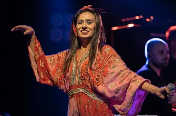 Yıldız Tilbe’den insanlık dersi! ‘Benimki denizde damla bile değil’