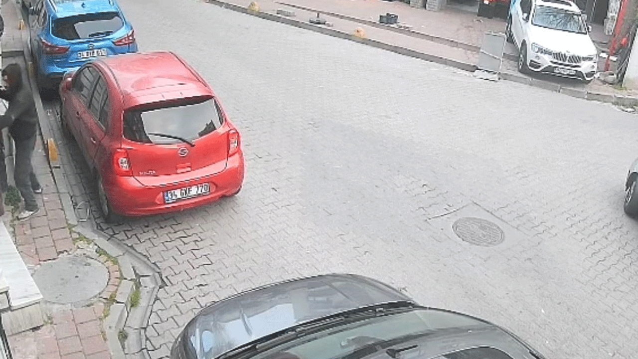 Yolda yürürken neye uğradığını şaşırdı: Bir anda elinden kaptı!