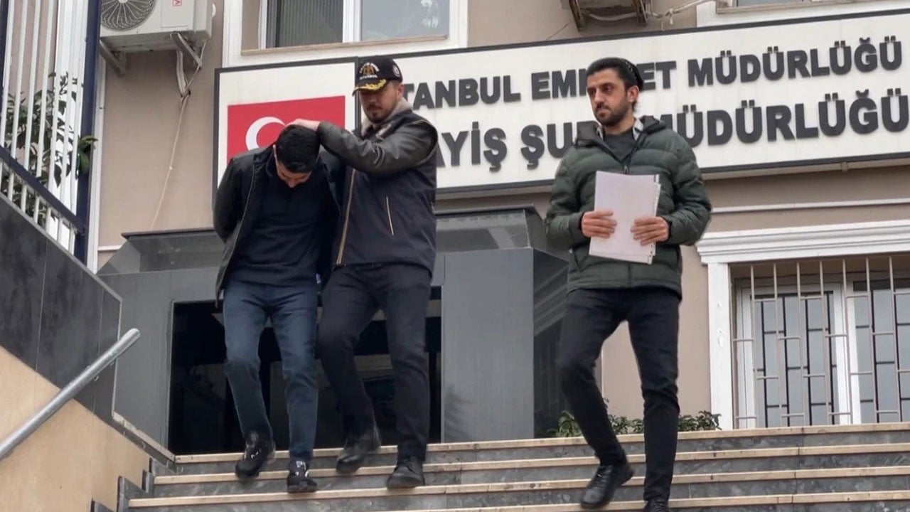 Yöneticinin e-postasını kopyaladı, 45 milyonluk vurgun yaptı