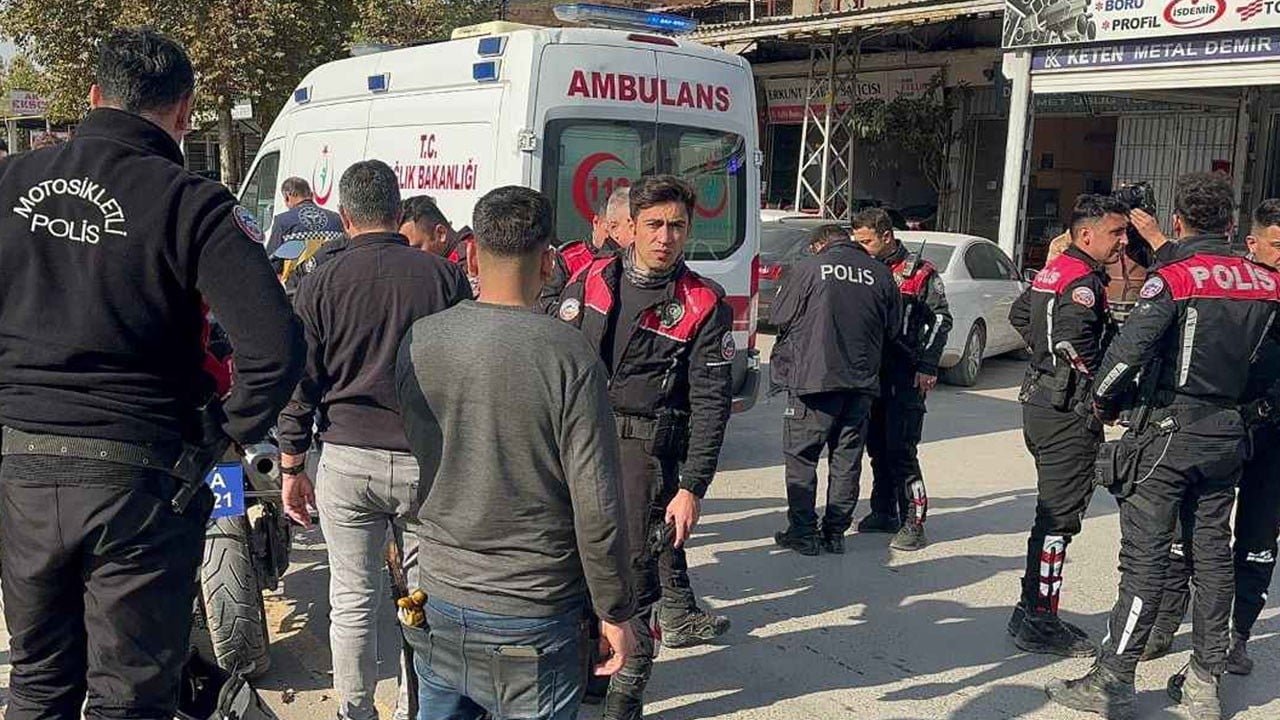 Yunus timleri kaza yaptı: 2 polis yaralandı