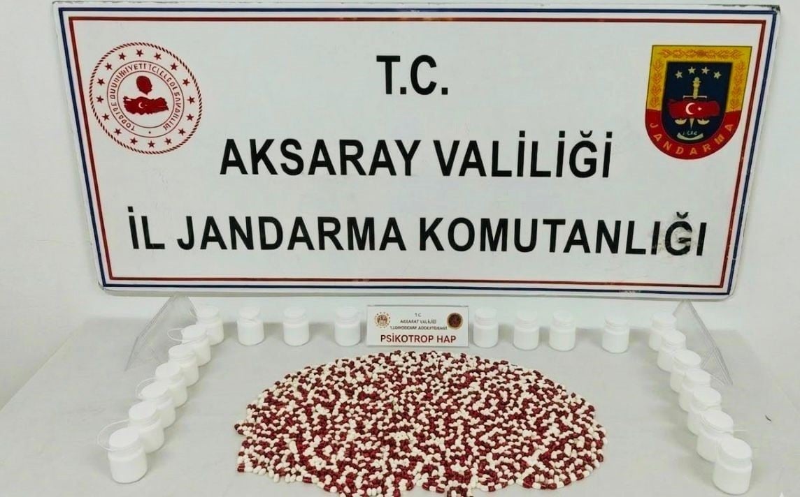 Zehir tacirlerine jandarmadan darbe! İzmir'den Aksaray'a uyuşturucu getiren şebeke çökertildi!