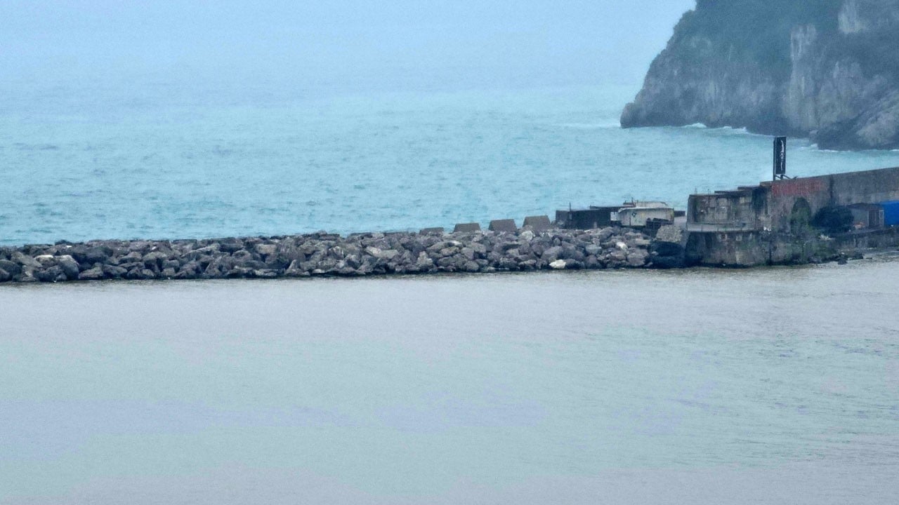 Zonguldak'ta denizin rengi değişti!
