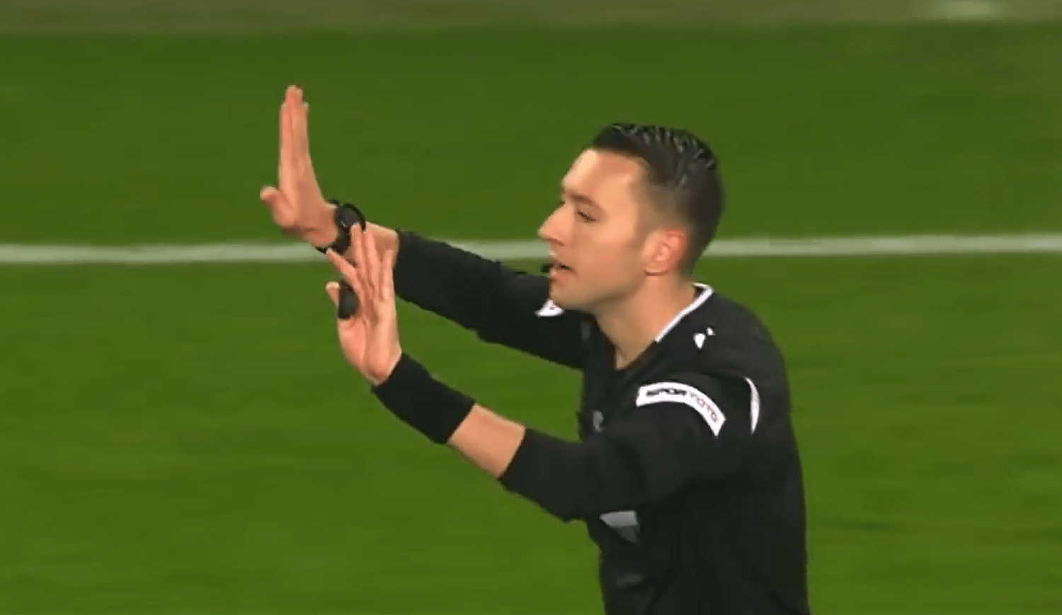 Zorbay Küçük kimdir! Hakemlik kariyerinde kritik dönemeç dikkat çekti Peki bu isim neden gündemde! İşte merak edilen detaylar…