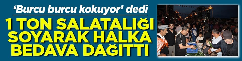 Burcu burcu kokuyor dedi 1 ton salatalığı soyarak halka bedava dağıttı 