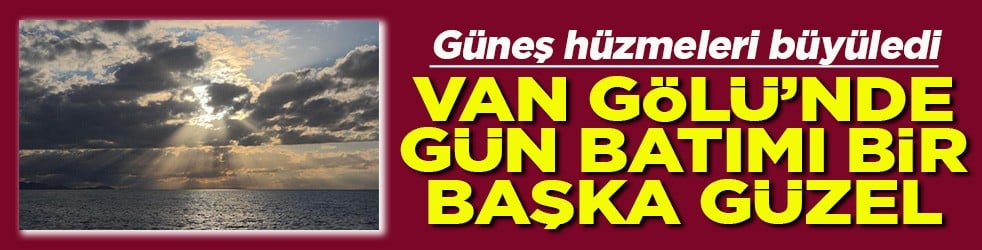 Van Gölü’nde gün batımı bir başka güzel